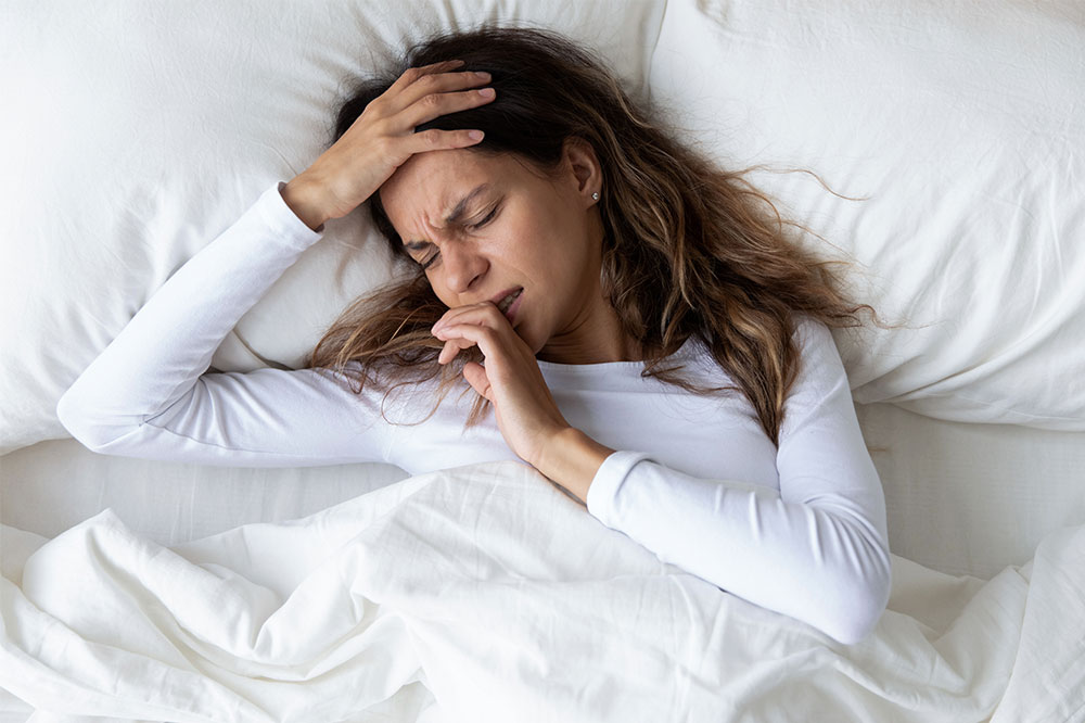 Unhealthy before-bedtime habits that worsen sleep quality